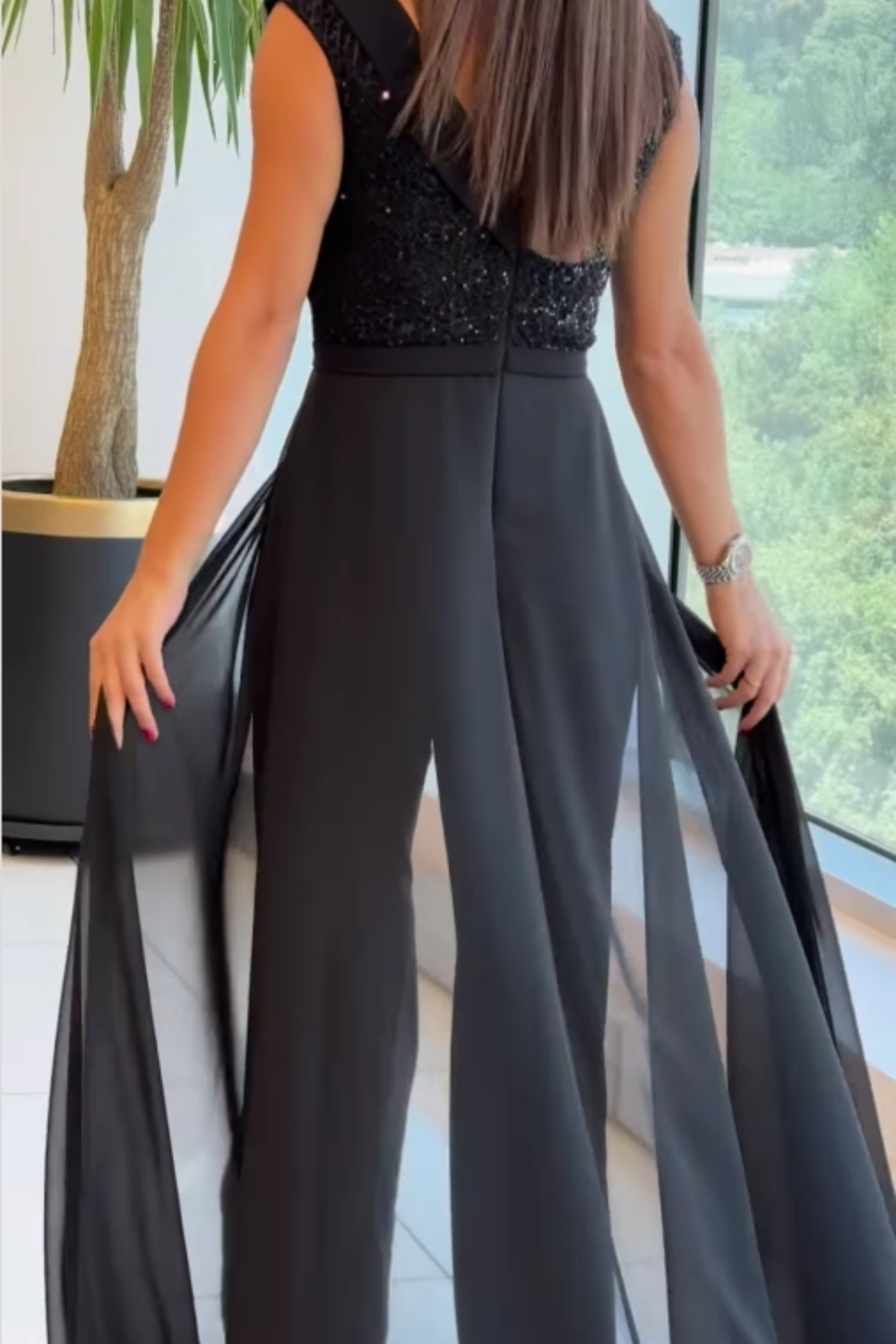 Louna | Stylish Sleeveless Jumpsuit