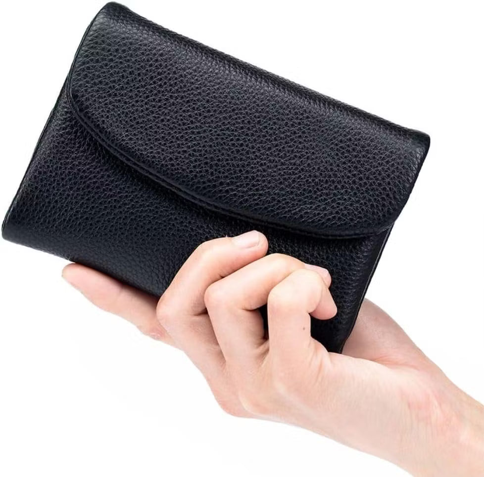 Nina | Pebble Wallet