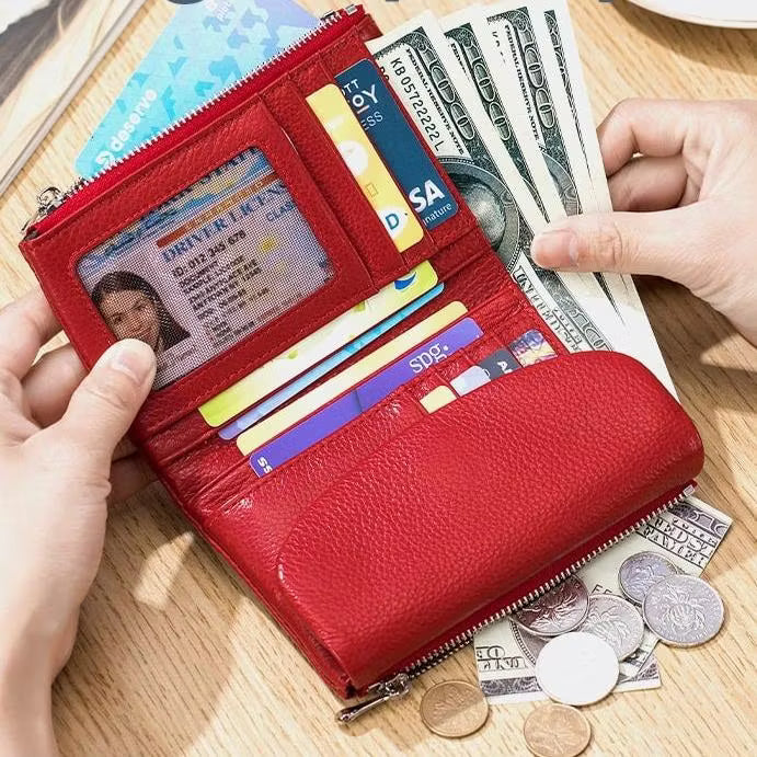 Nina | Pebble Wallet