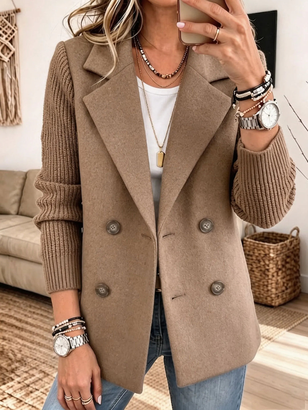 Naomi | Elegant blazer with knitted sleeves