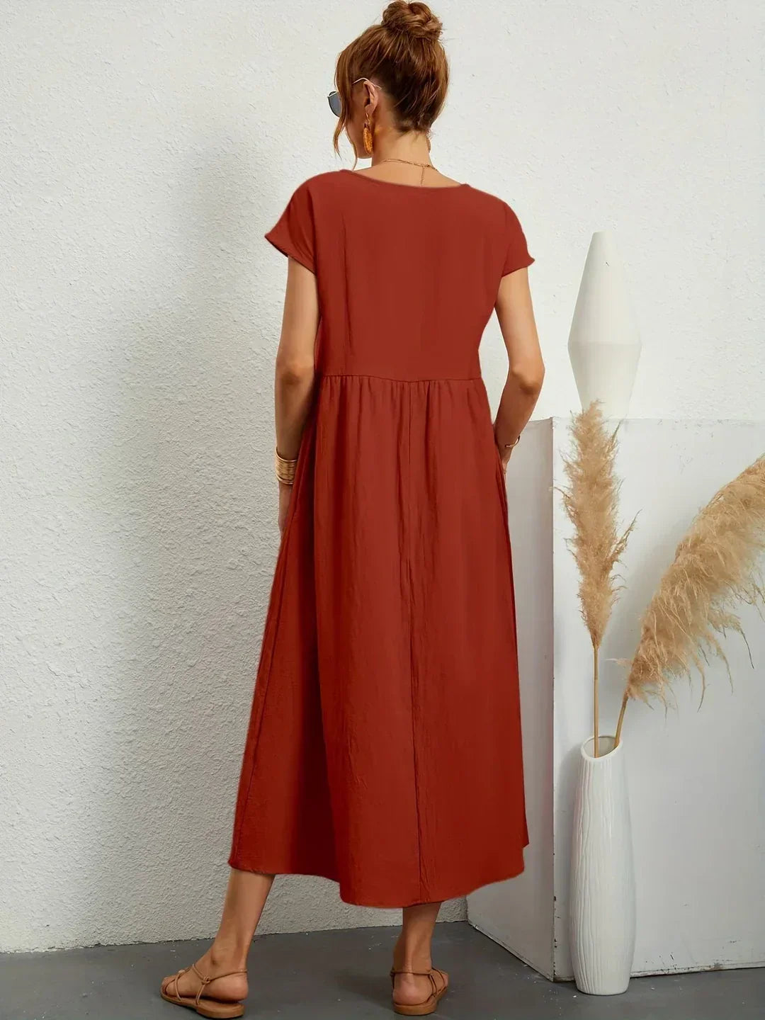 Gabrielle | Timeless Elegance Midi Dress