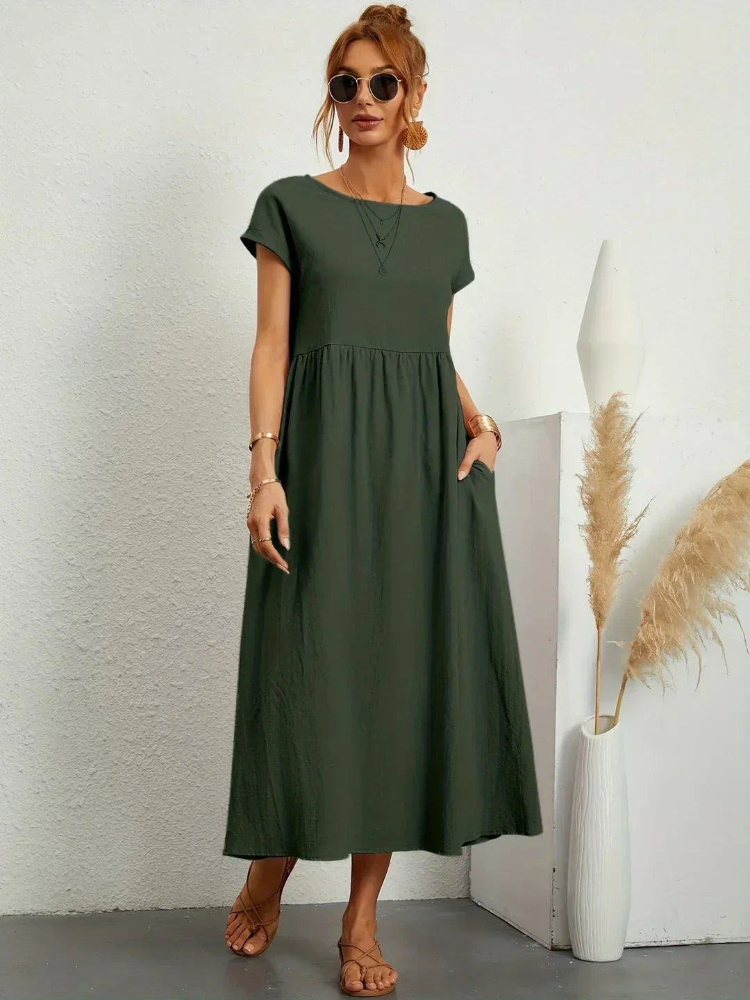Gabrielle | Timeless Elegance Midi Dress