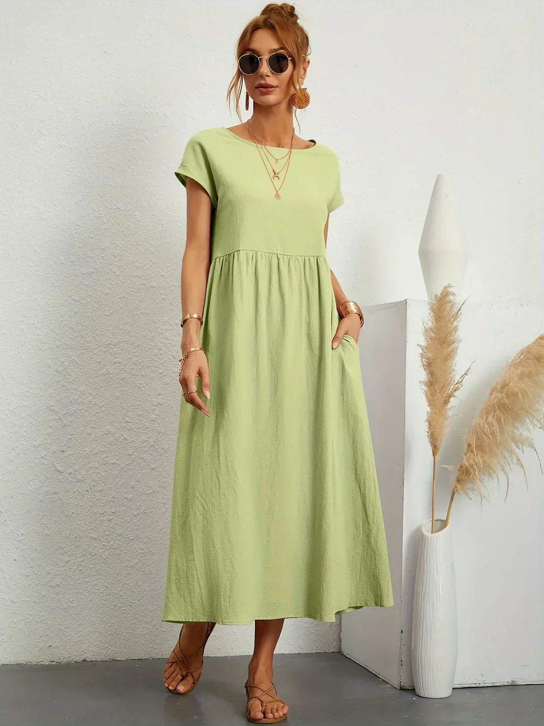 Gabrielle | Timeless Elegance Midi Dress