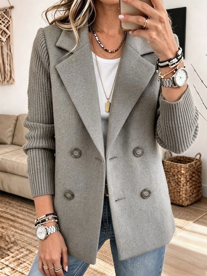 Naomi | Elegant blazer with knitted sleeves