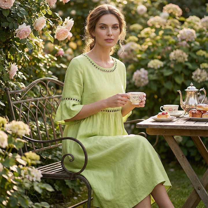 Amara | Elegant Tummy-Camouflaging Midi Dress