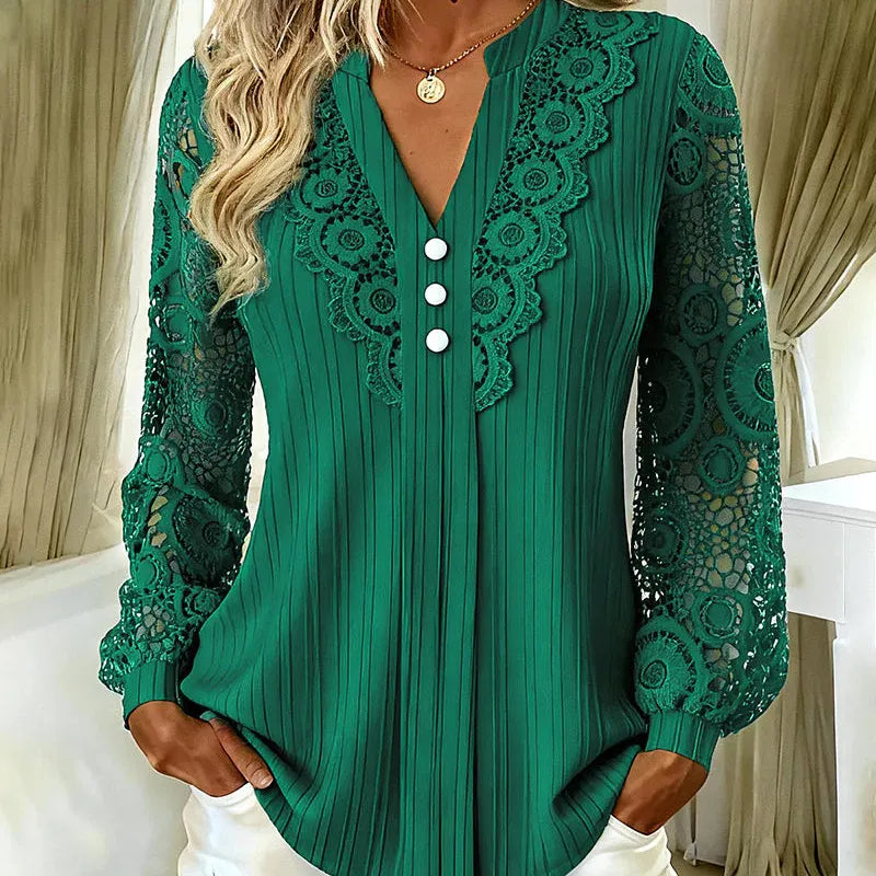 Piper | lace blouse with a V-neck and long sleeves